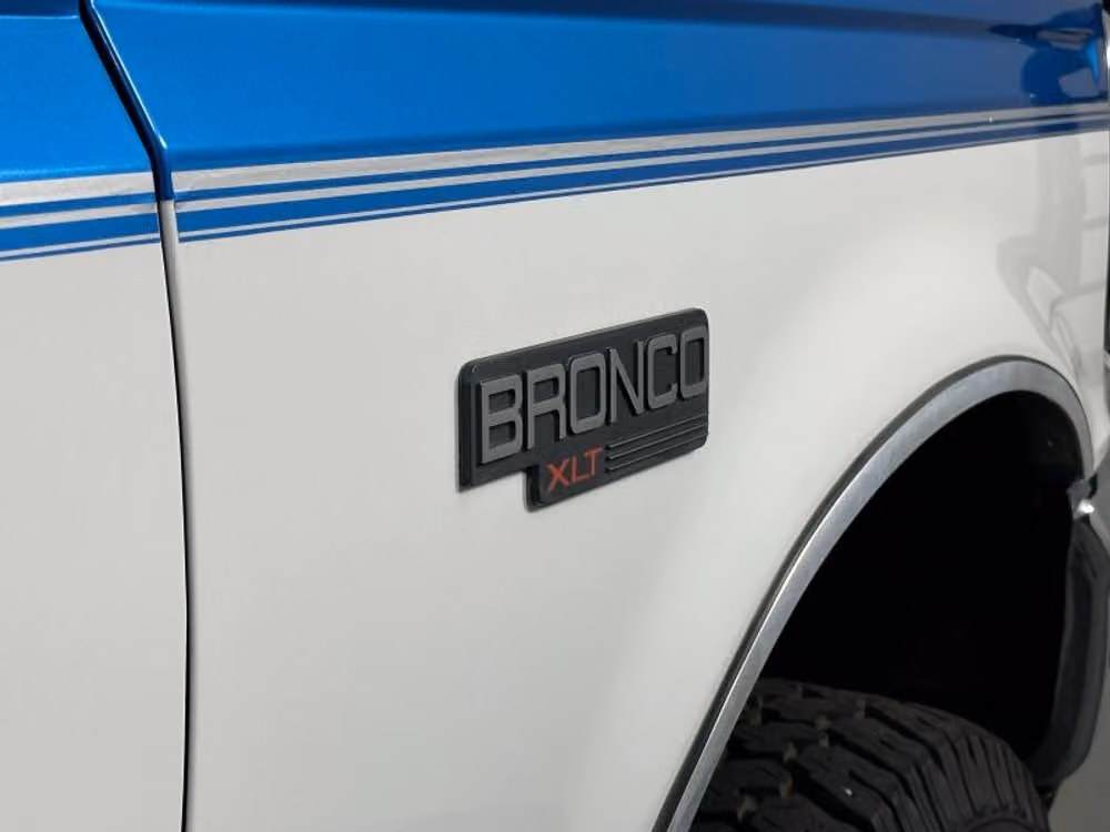 1994 Ford Bronco Sport Utility 2D Image 17