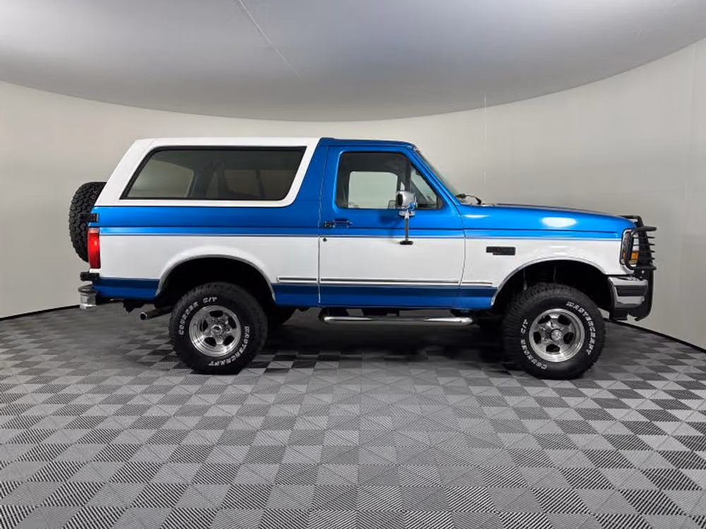 1994 Ford Bronco Sport Utility 2D Image 8