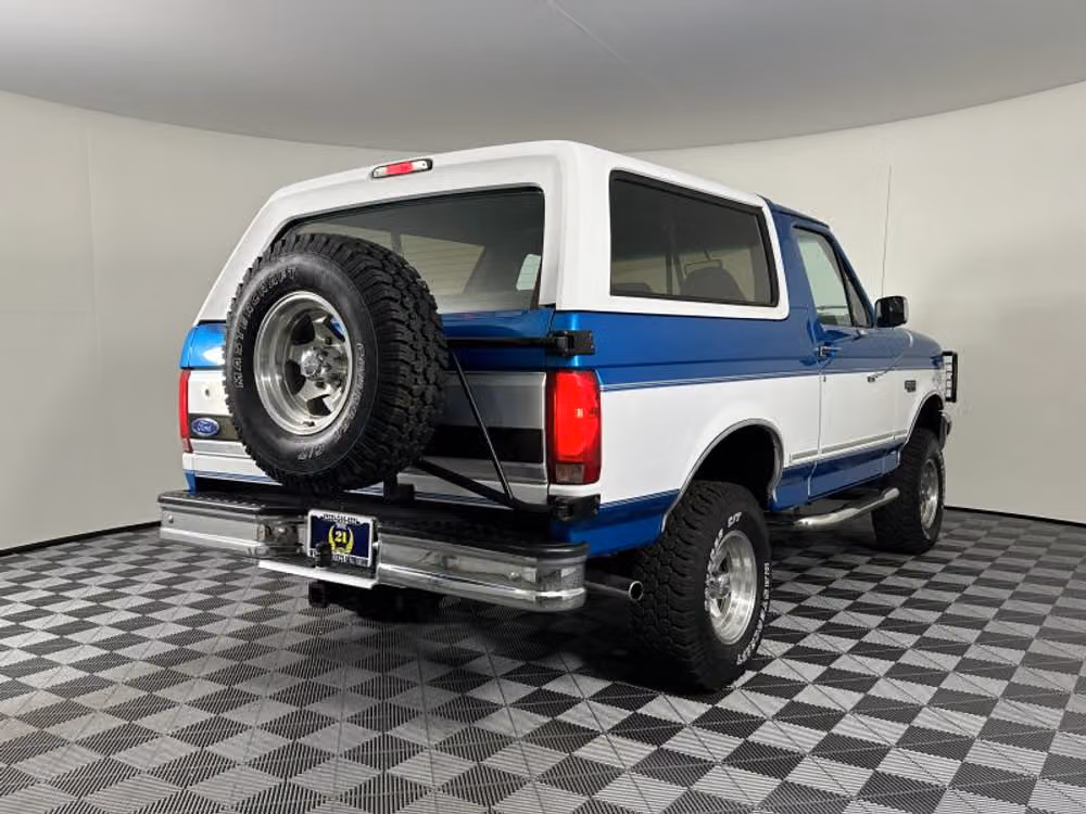 1994 Ford Bronco Sport Utility 2D Image 9