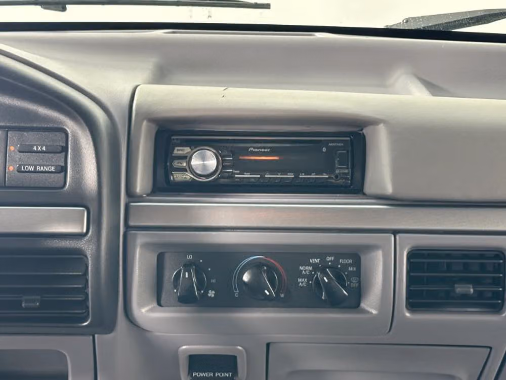 1994 Ford Bronco Sport Utility 2D Image 32