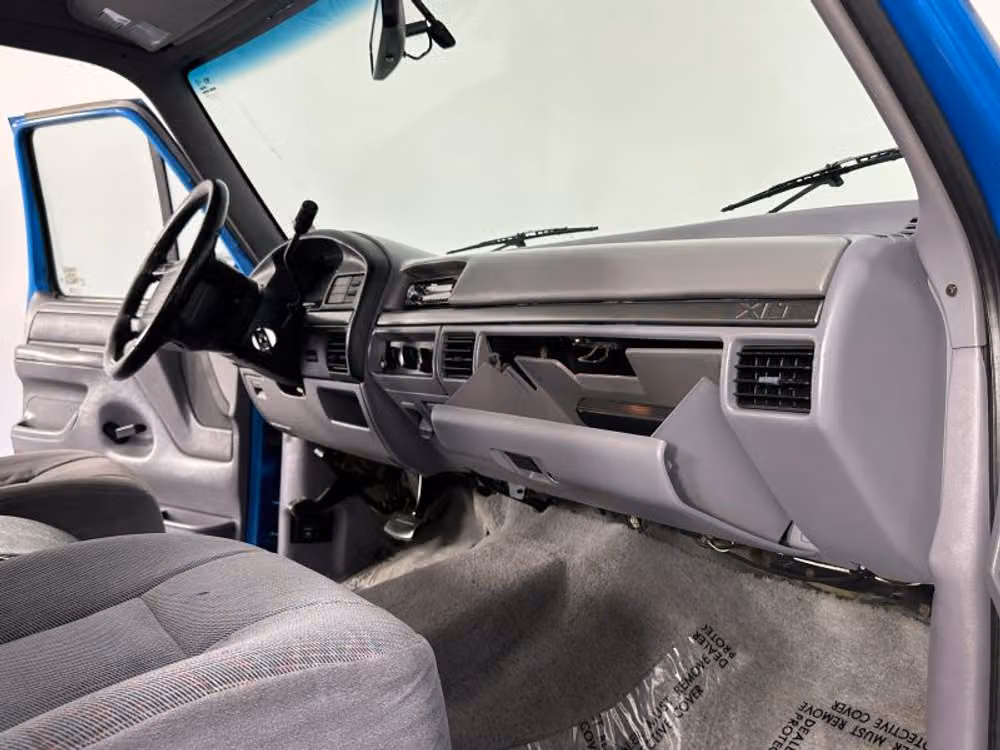 1994 Ford Bronco Sport Utility 2D Image 37