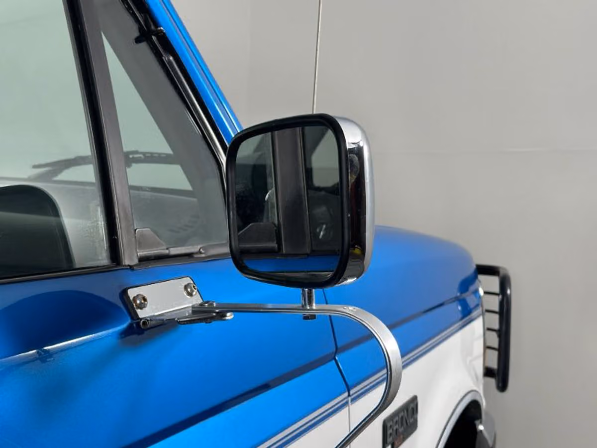 1994 Ford Bronco Sport Utility 2D Image 16