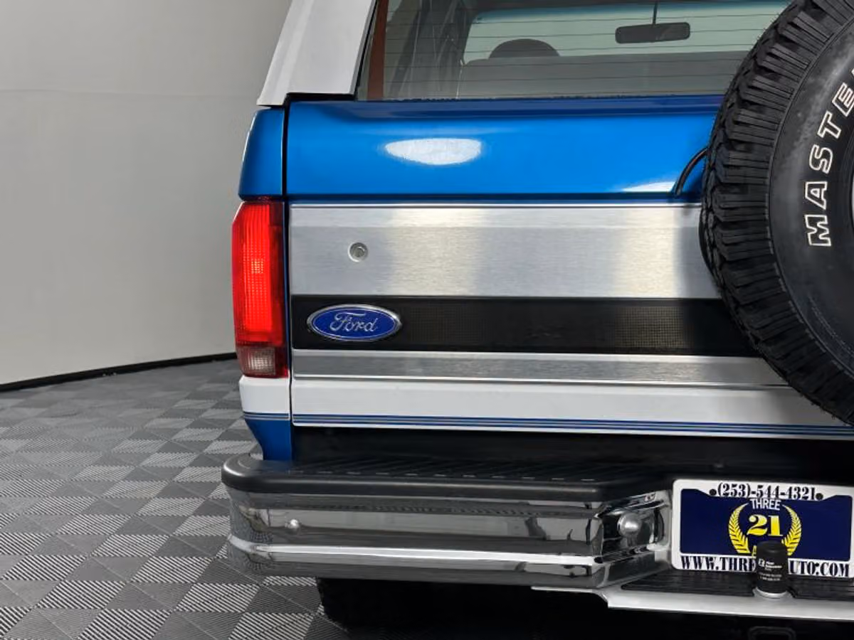 1994 Ford Bronco Sport Utility 2D Image 11