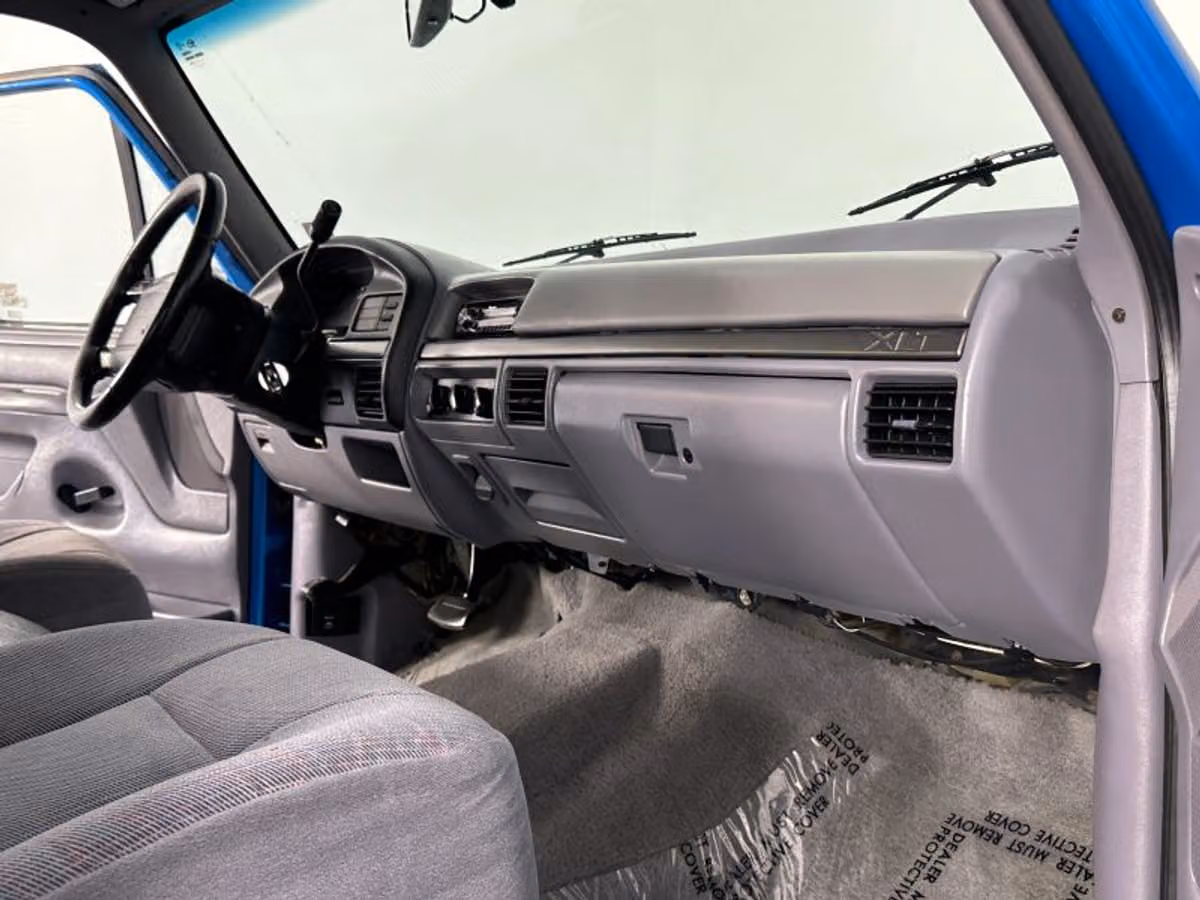 1994 Ford Bronco Sport Utility 2D Image 36