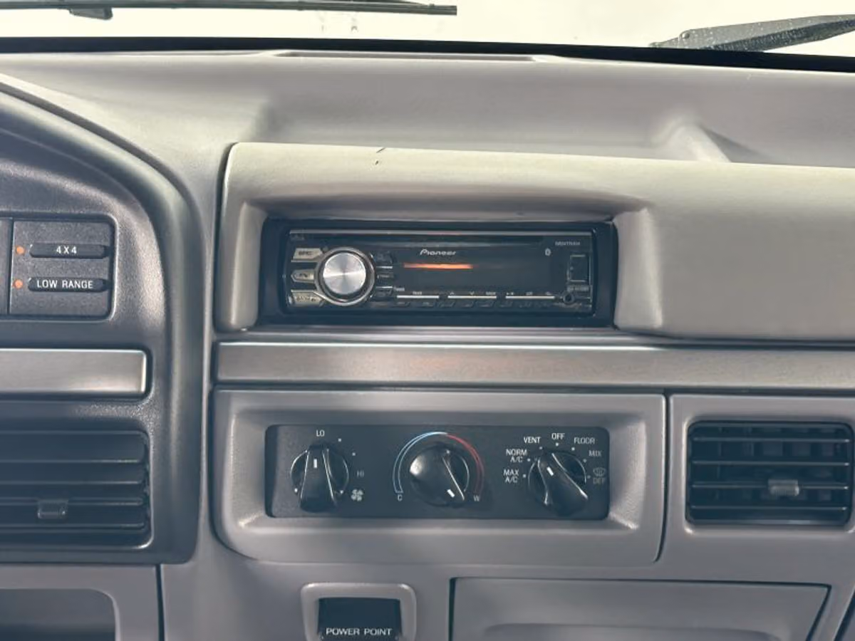 1994 Ford Bronco Sport Utility 2D Image 32