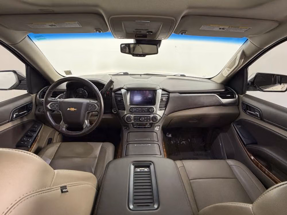 2018 Chevrolet Suburban Premier Image 21