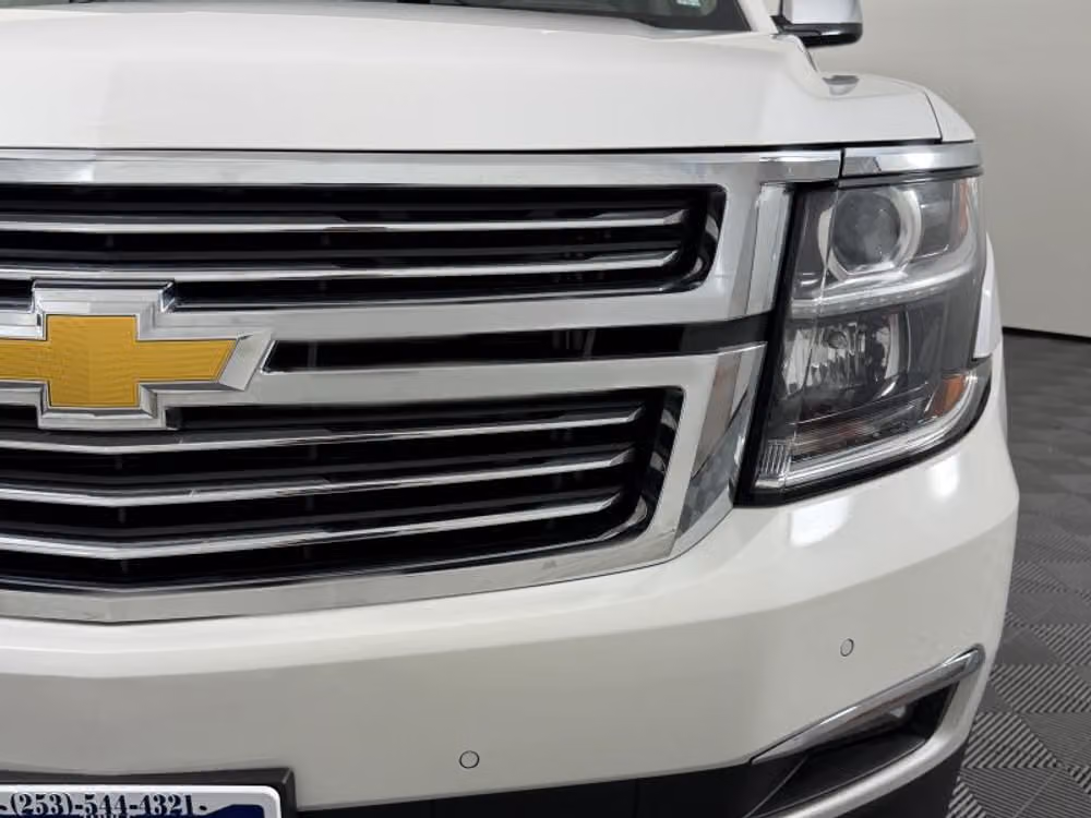 2018 Chevrolet Suburban Premier Image 5