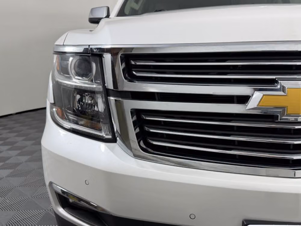 2018 Chevrolet Suburban Premier Image 4