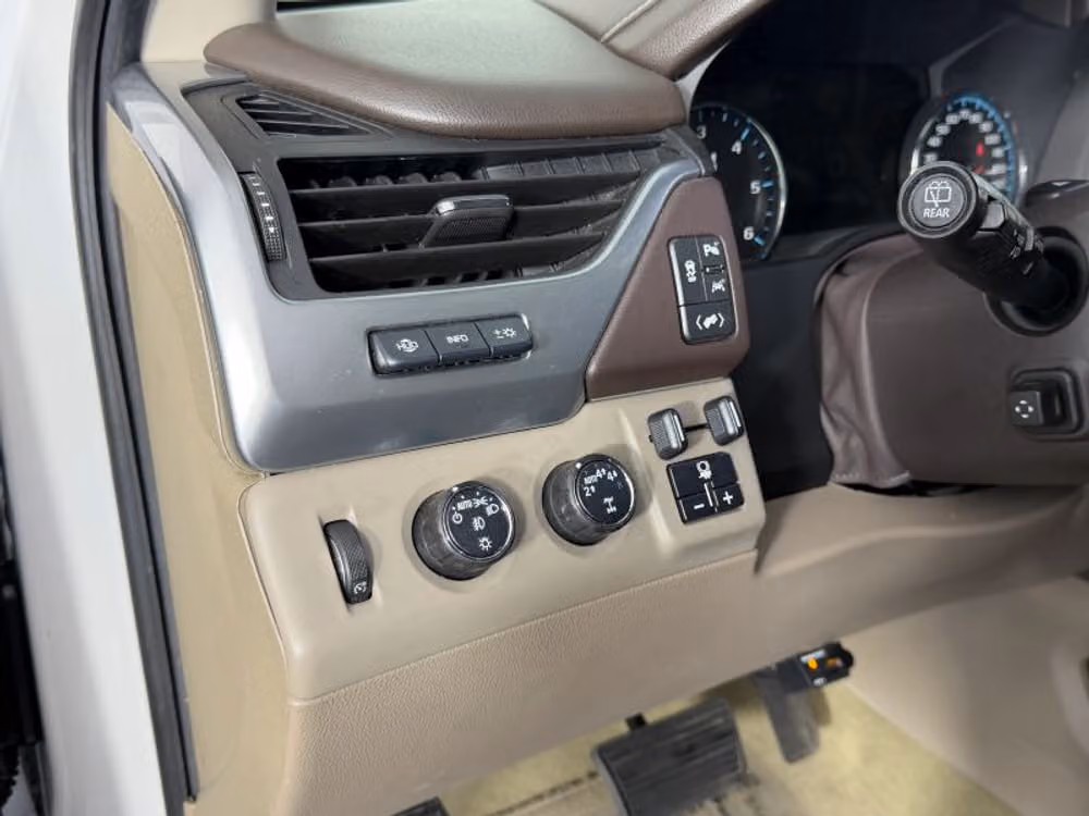 2018 Chevrolet Suburban Premier Image 37