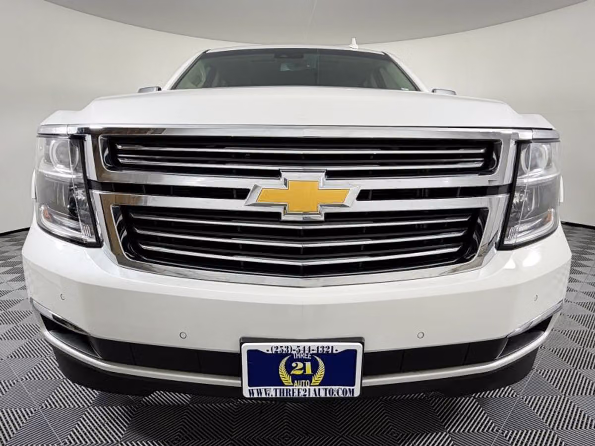 2018 Chevrolet Suburban Premier Image 3