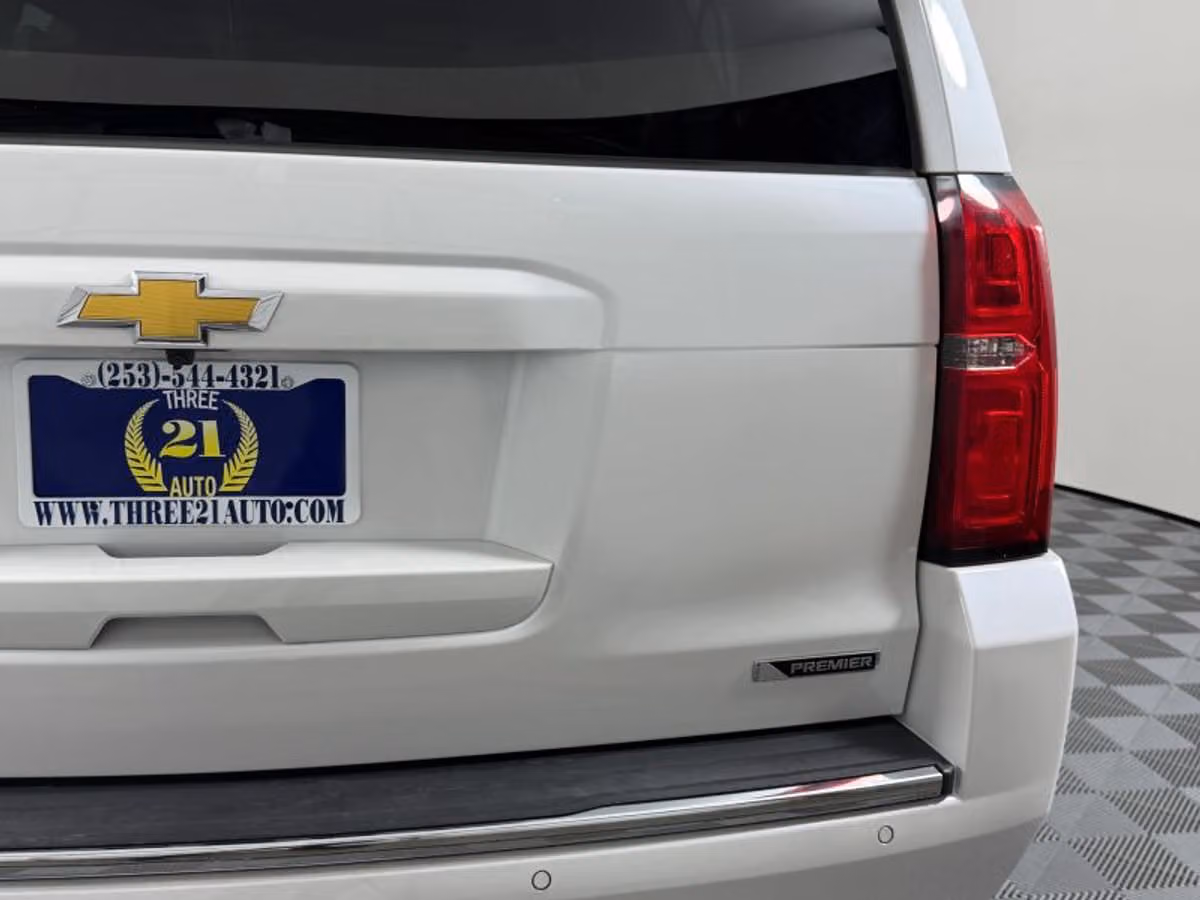 2018 Chevrolet Suburban Premier Image 11