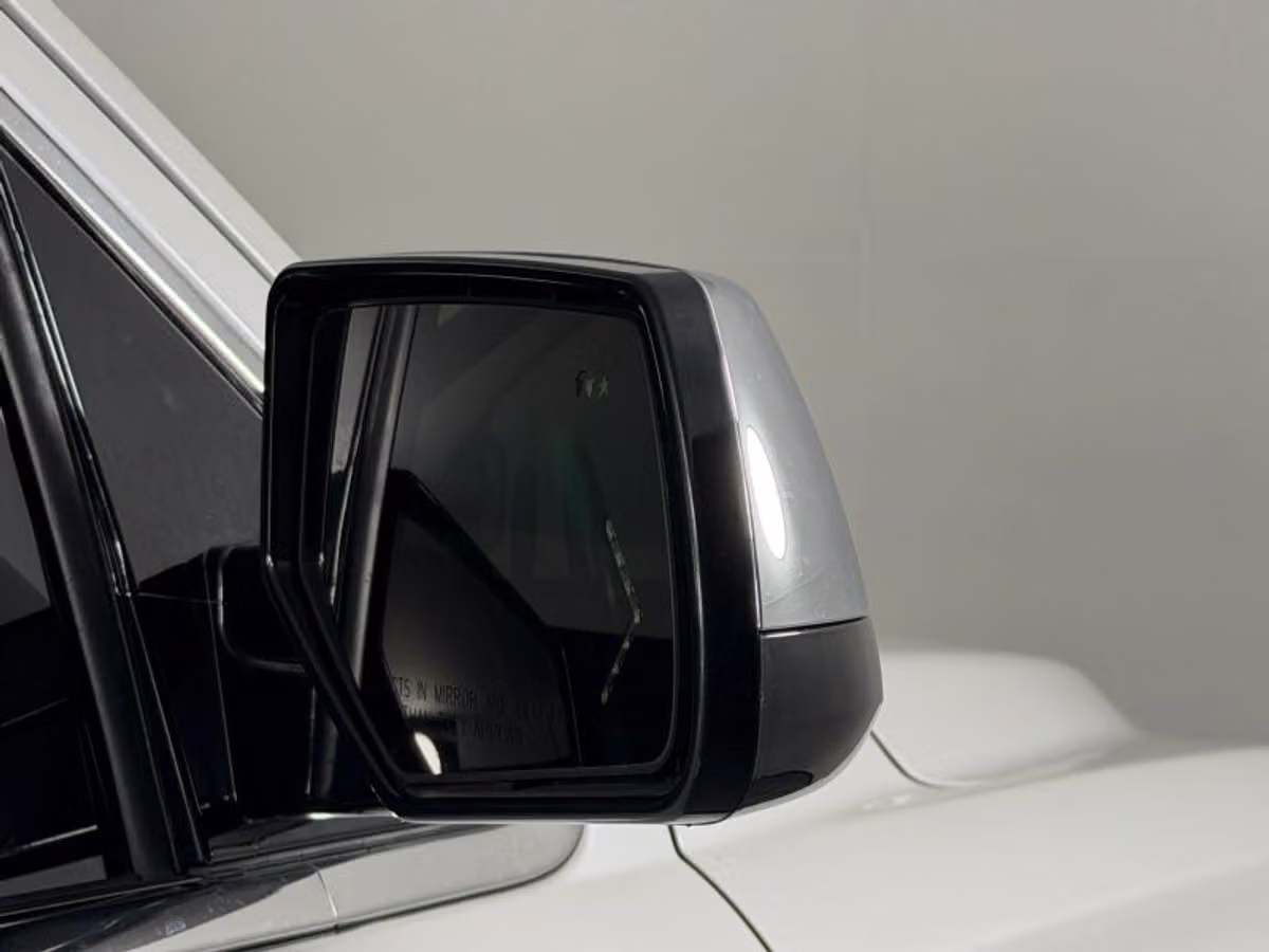 2018 Chevrolet Suburban Premier Image 16