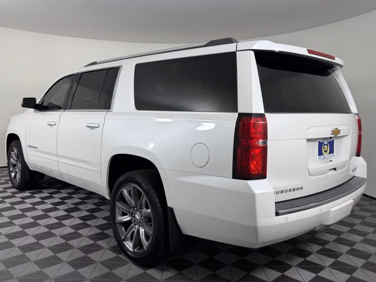 2018 Chevrolet Suburban Premier Image 8