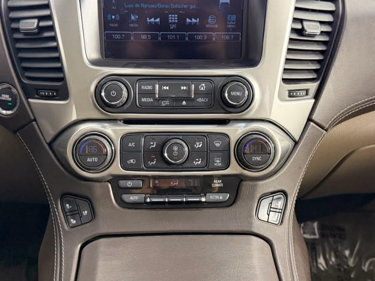 2018 Chevrolet Suburban Premier Image 30