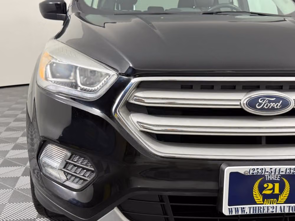 2018 Ford Escape SEL Image 4