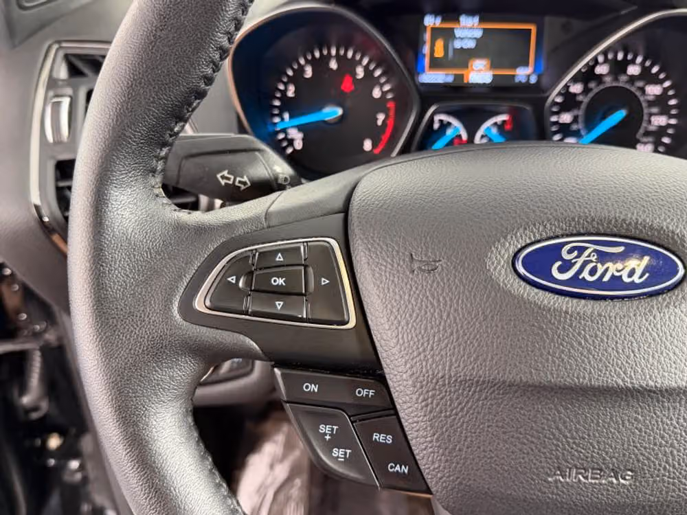 2018 Ford Escape SEL Image 23