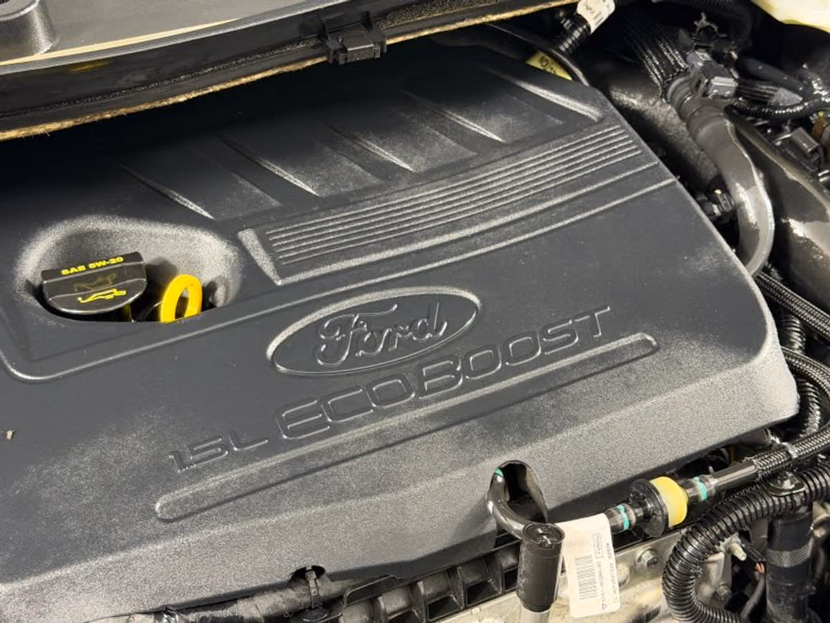 2018 Ford Escape SEL Image 17