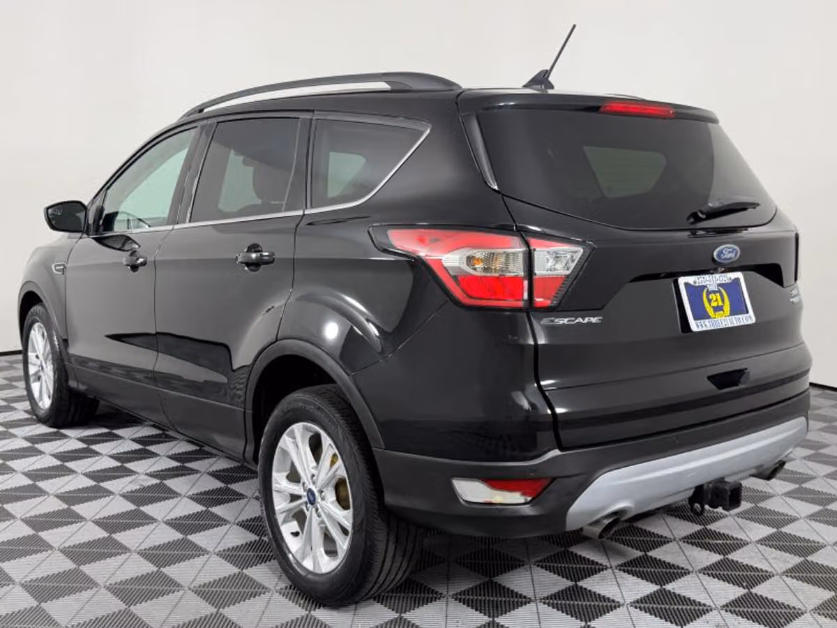 2018 Ford Escape SEL Image 12