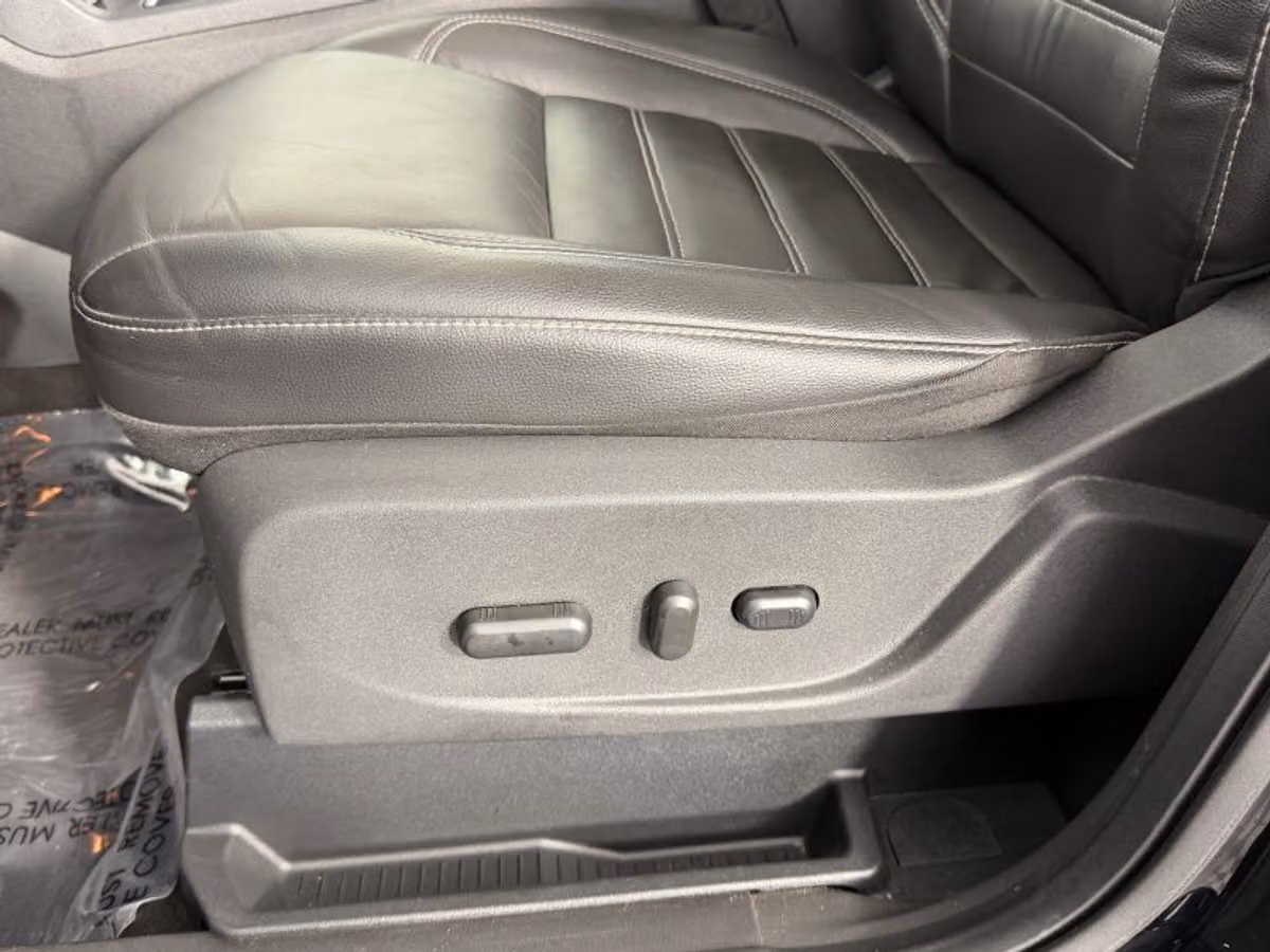 2018 Ford Escape SEL Image 34