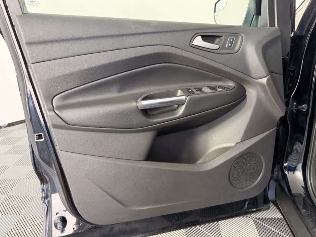 2018 Ford Escape SEL Image 31