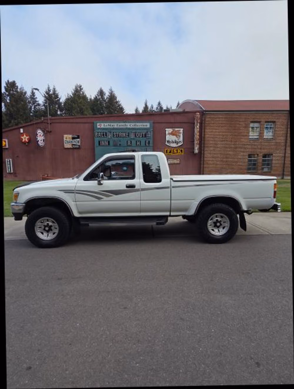 1992 Toyota Pickup SR5 Extended Cab Image 3