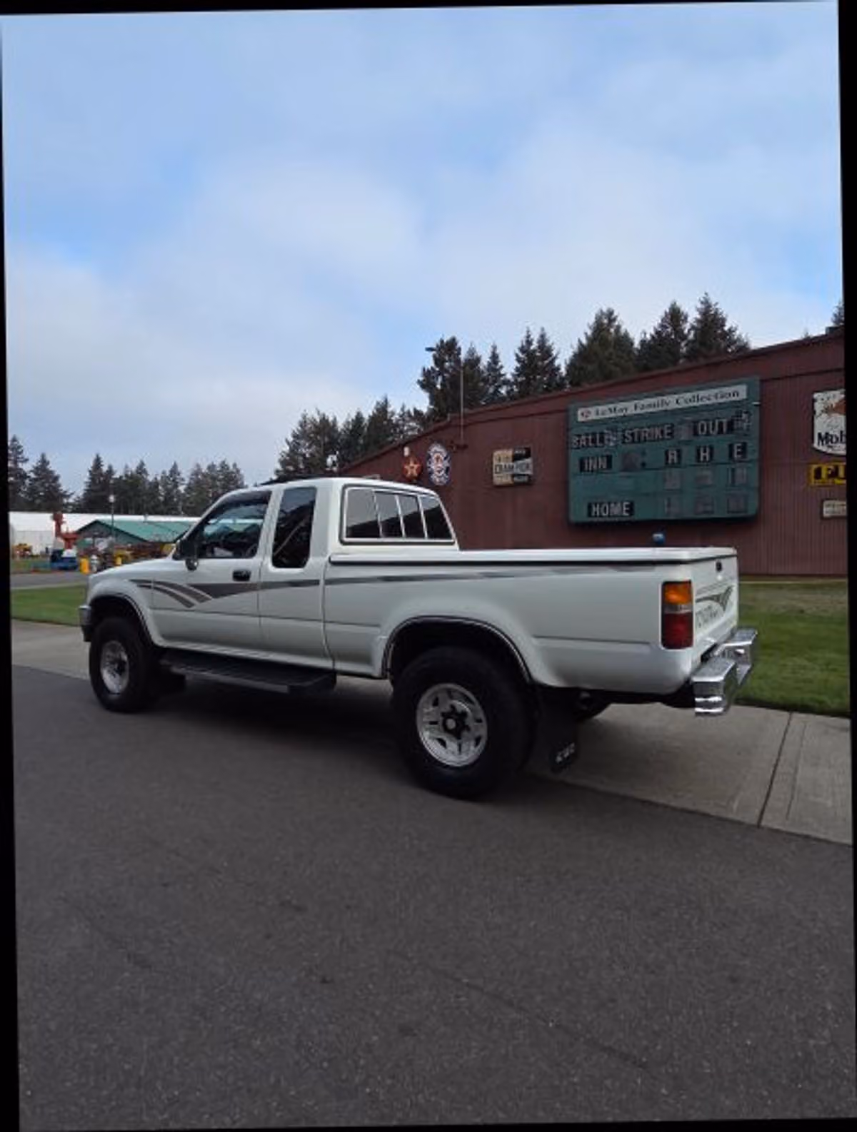 1992 Toyota Pickup SR5 Extended Cab Image 4