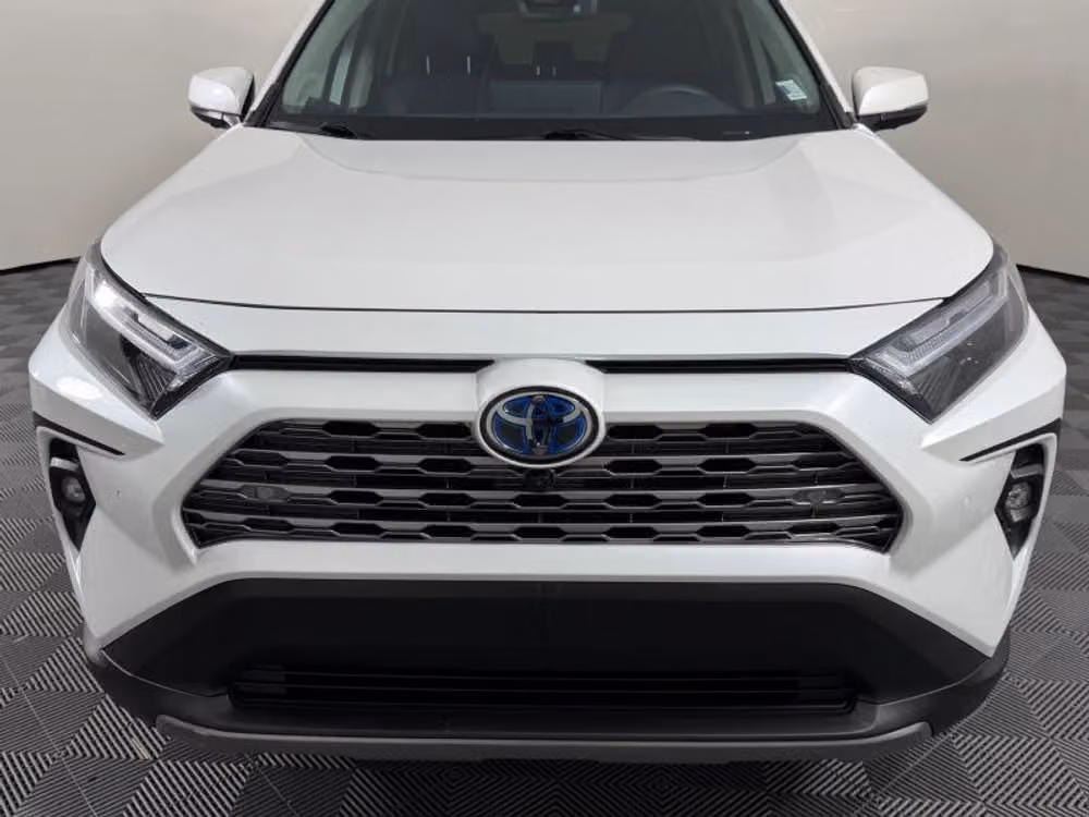 2024 Toyota RAV4 Hybrid Limited Image 3