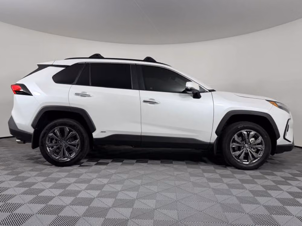 2024 Toyota RAV4 Hybrid Limited Image 18