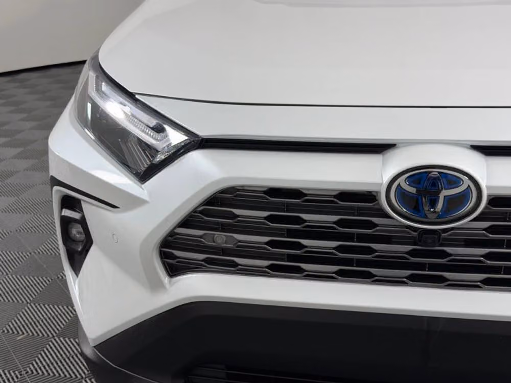 2024 Toyota RAV4 Hybrid Limited Image 4