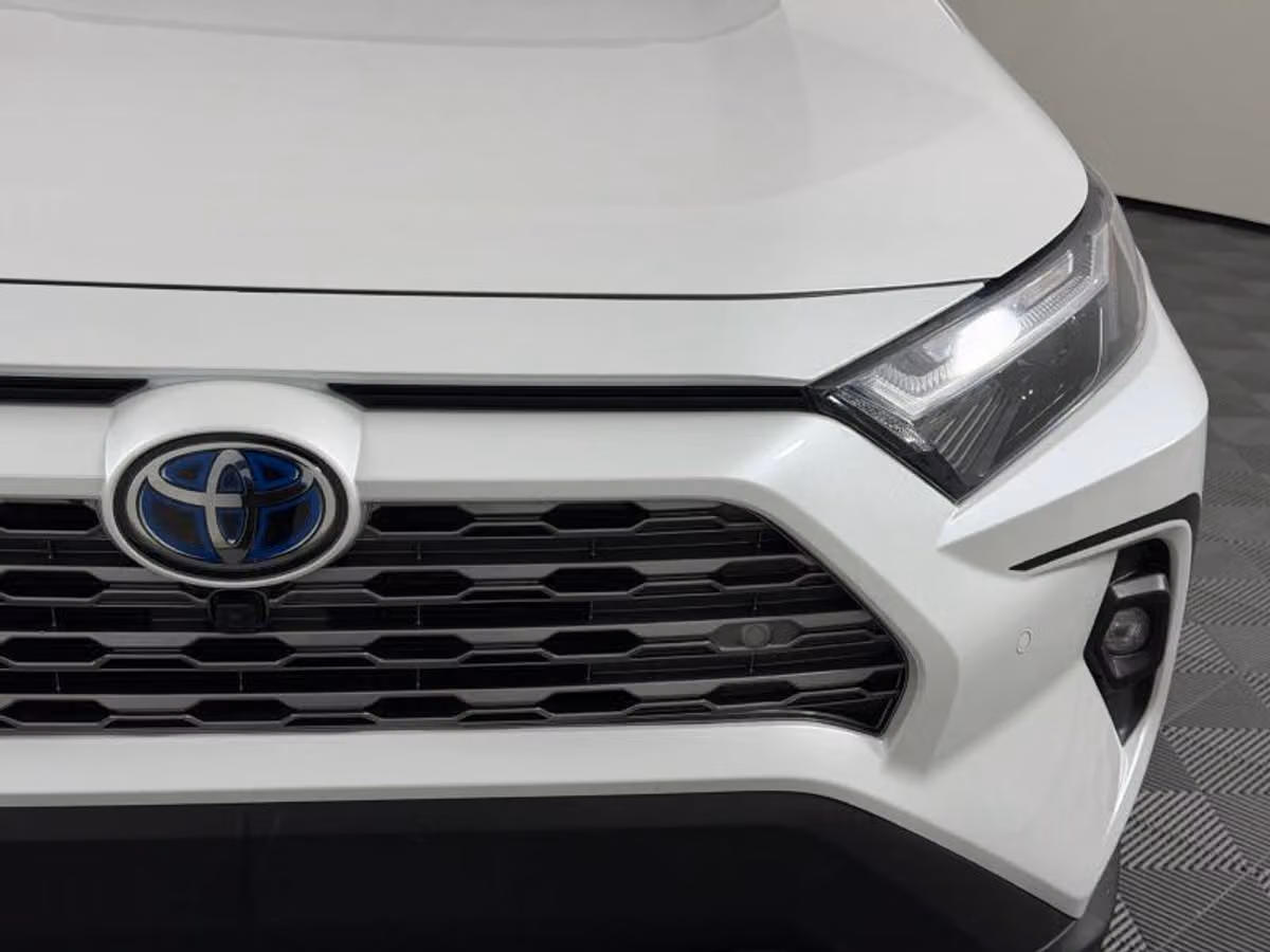 2024 Toyota RAV4 Hybrid Limited Image 5