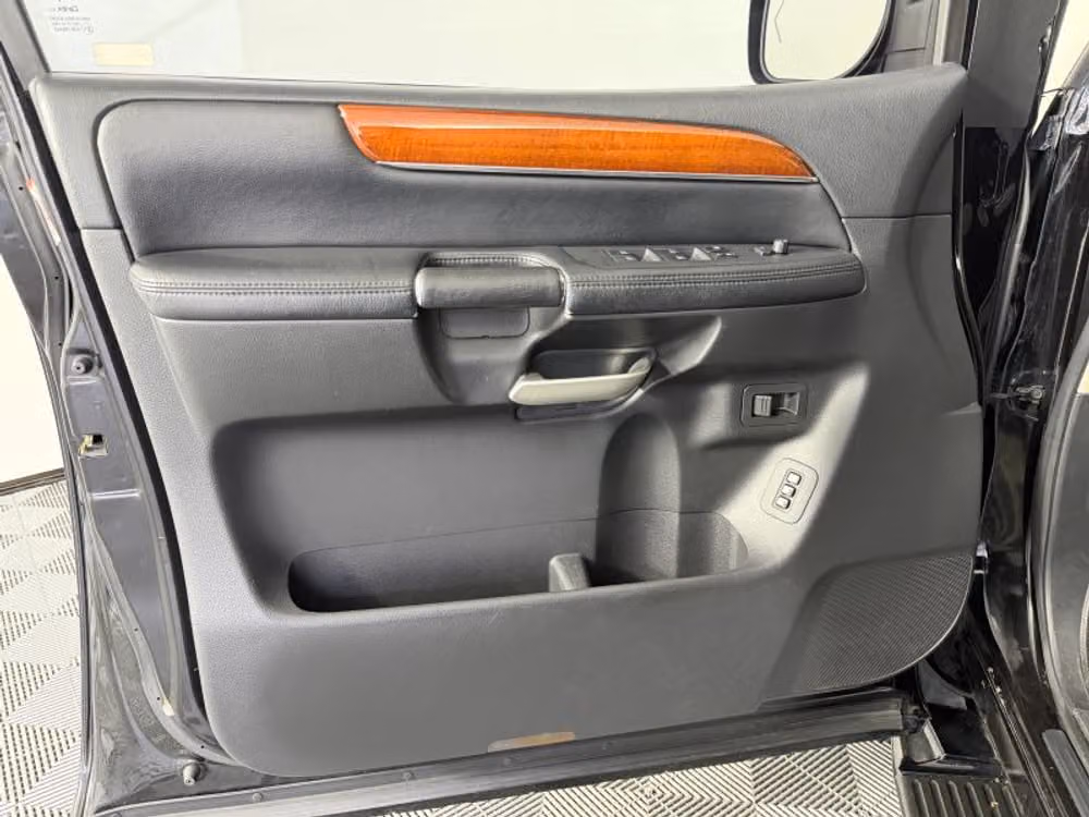 2009 INFINITI QX56 Base Image 31