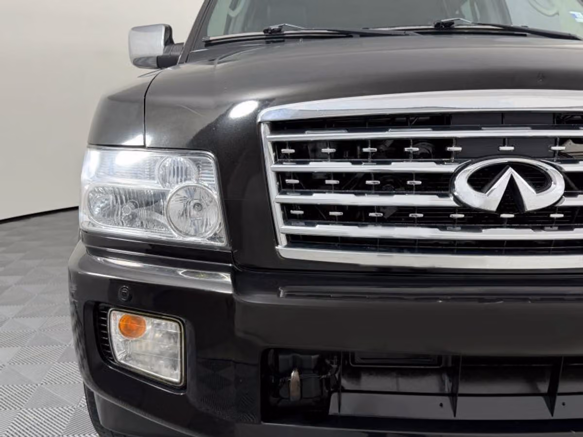 2009 INFINITI QX56 Base Image 4