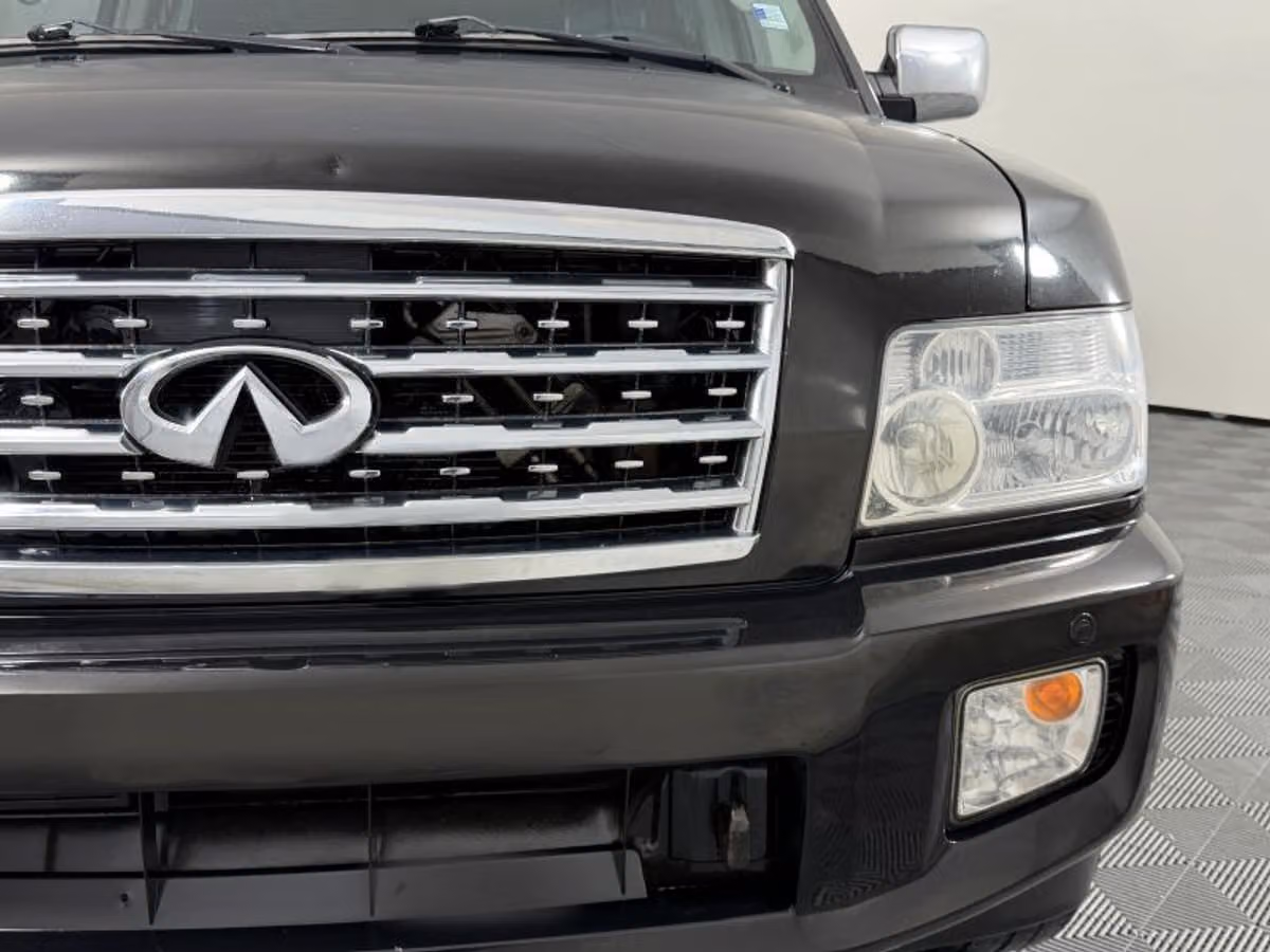 2009 INFINITI QX56 Base Image 5