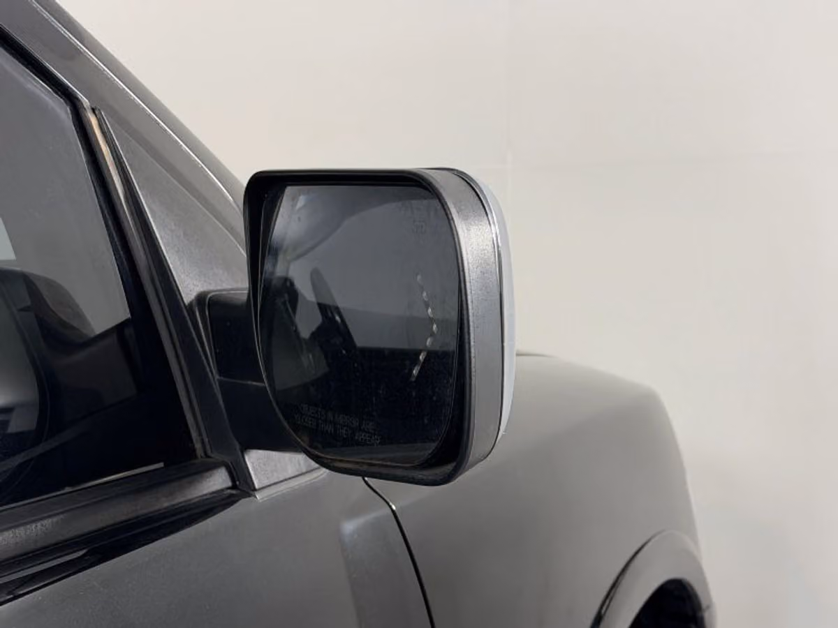 2009 INFINITI QX56 Base Image 15