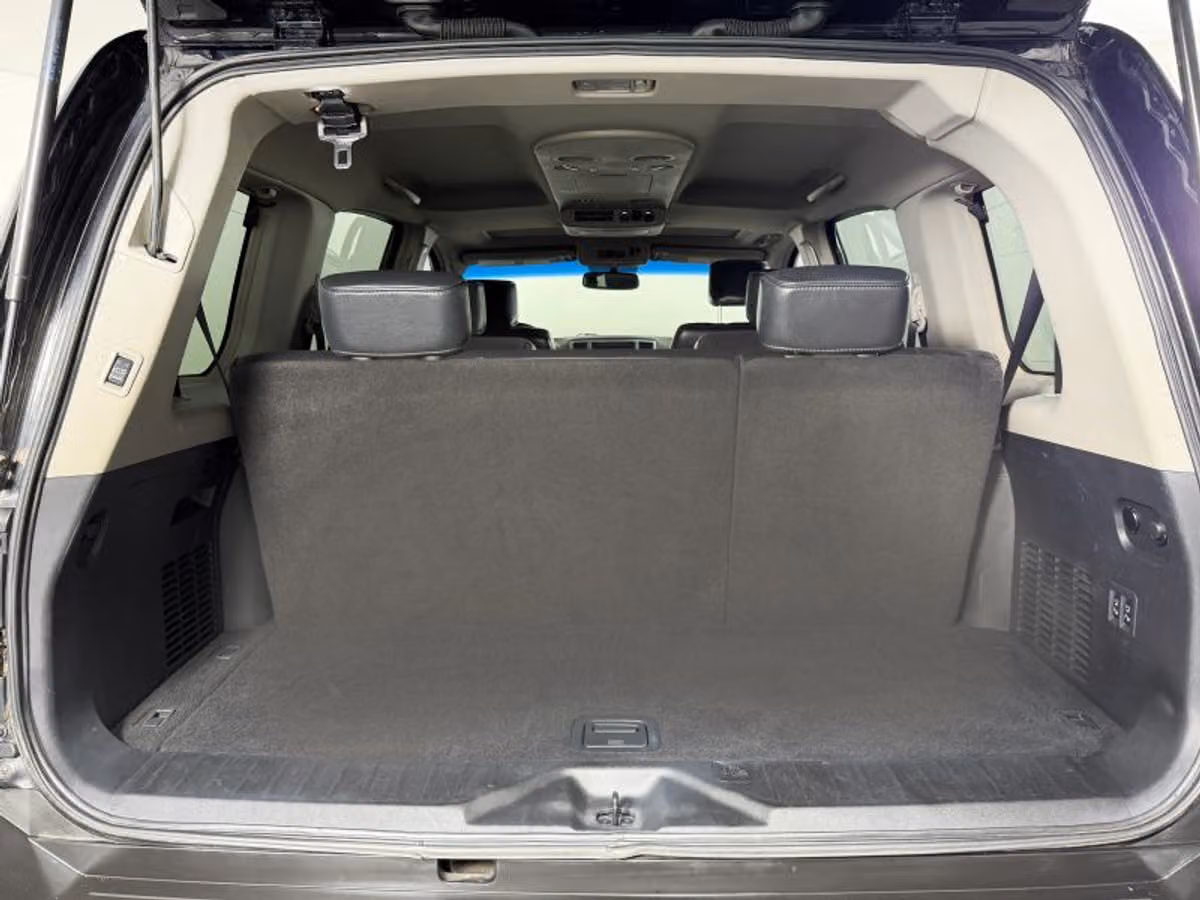 2009 INFINITI QX56 Base Image 16