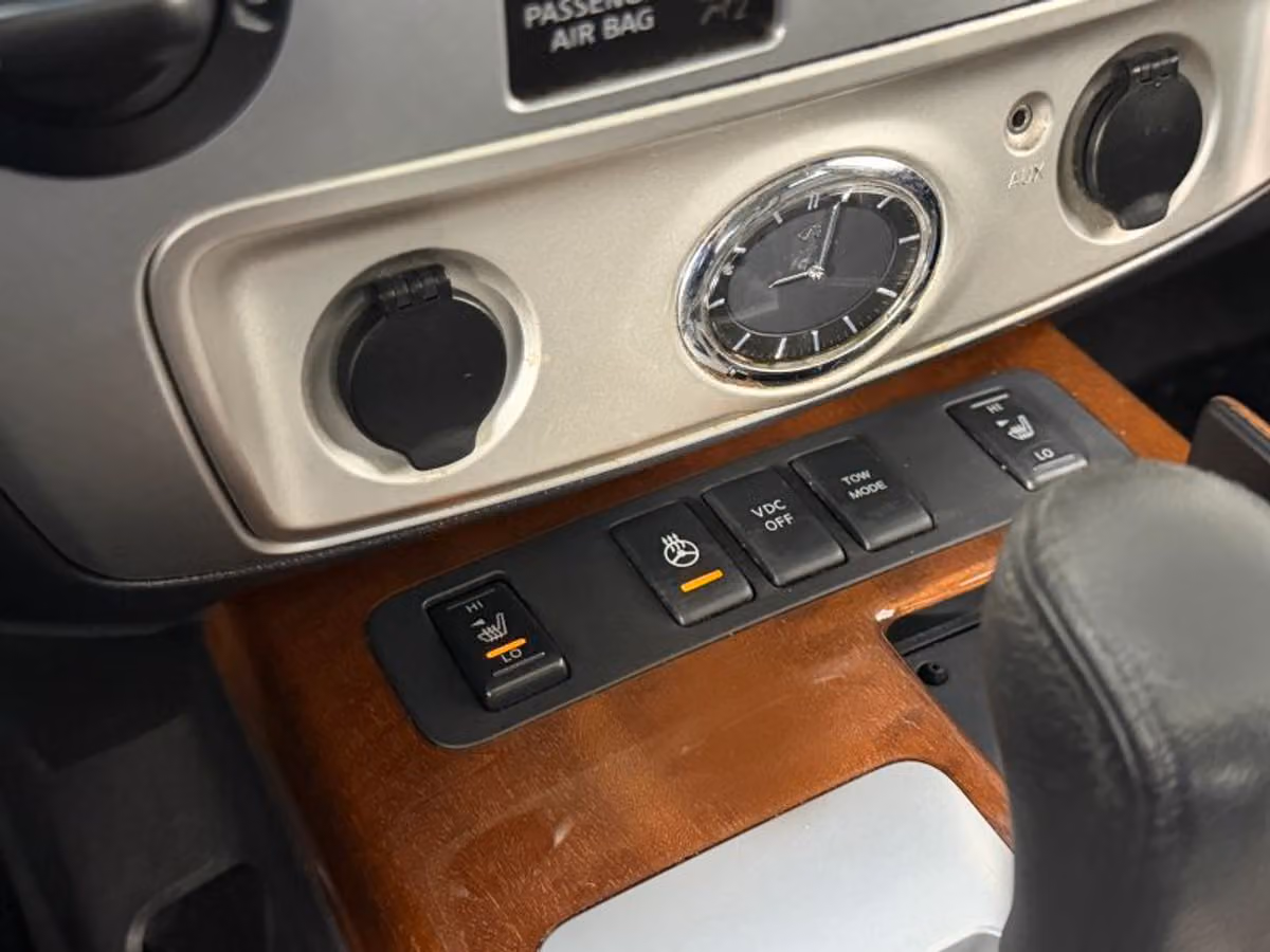 2009 INFINITI QX56 Base Image 28