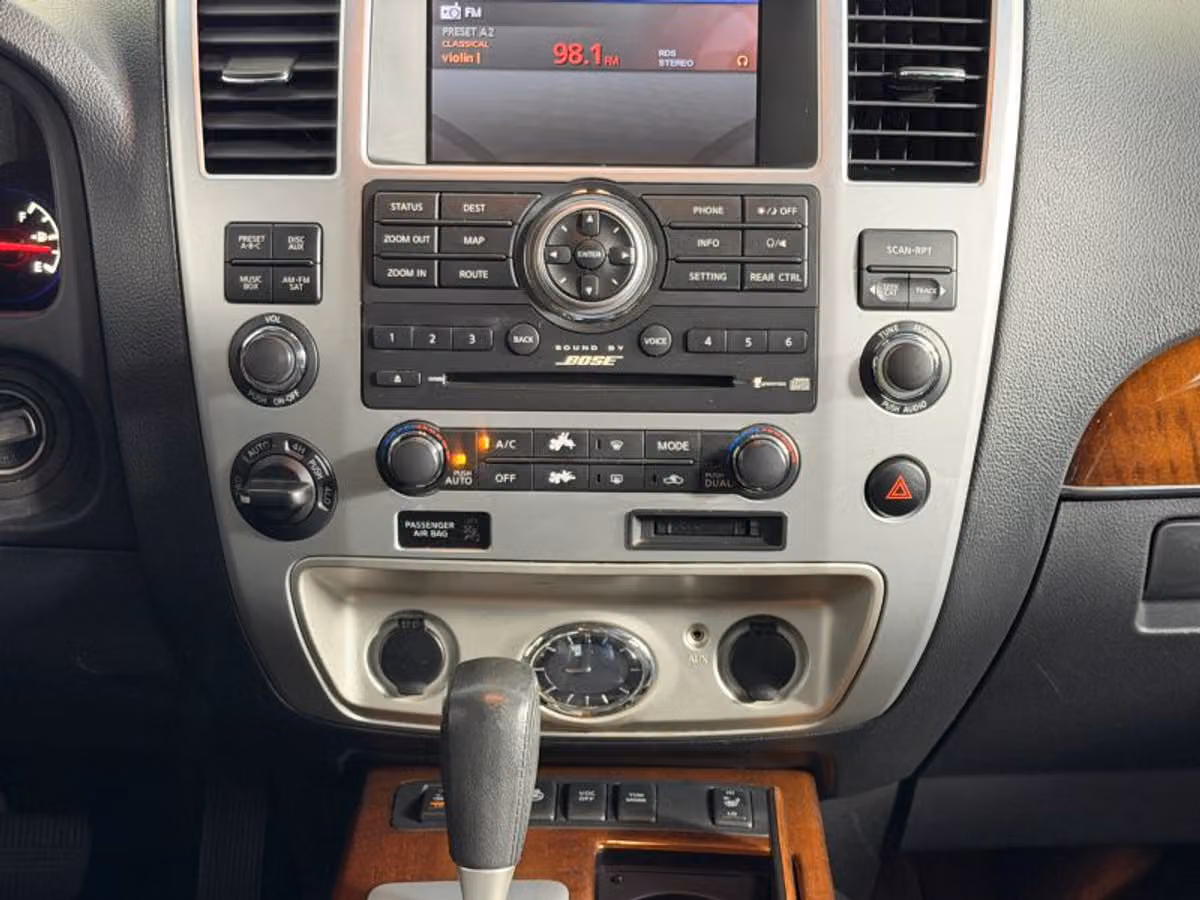 2009 INFINITI QX56 Base Image 26