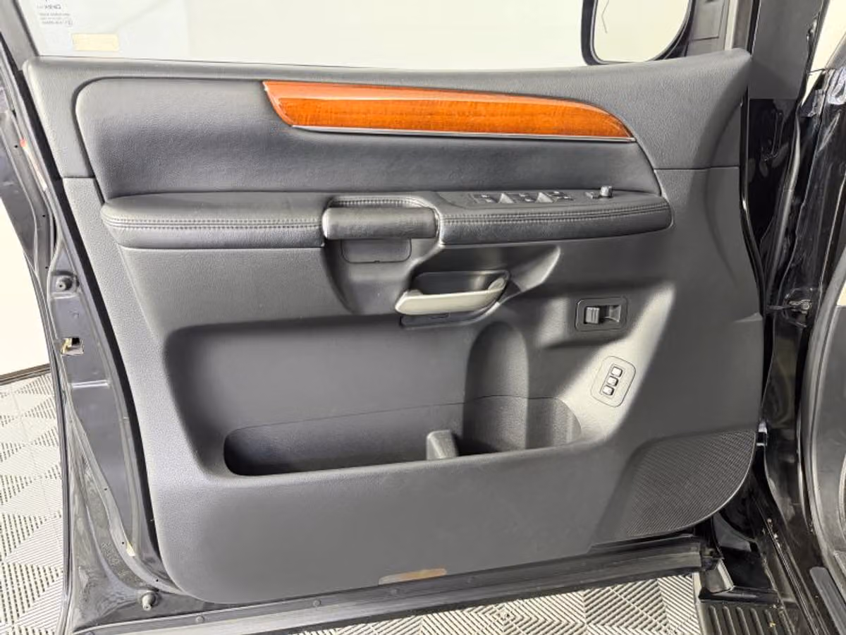 2009 INFINITI QX56 Base Image 31
