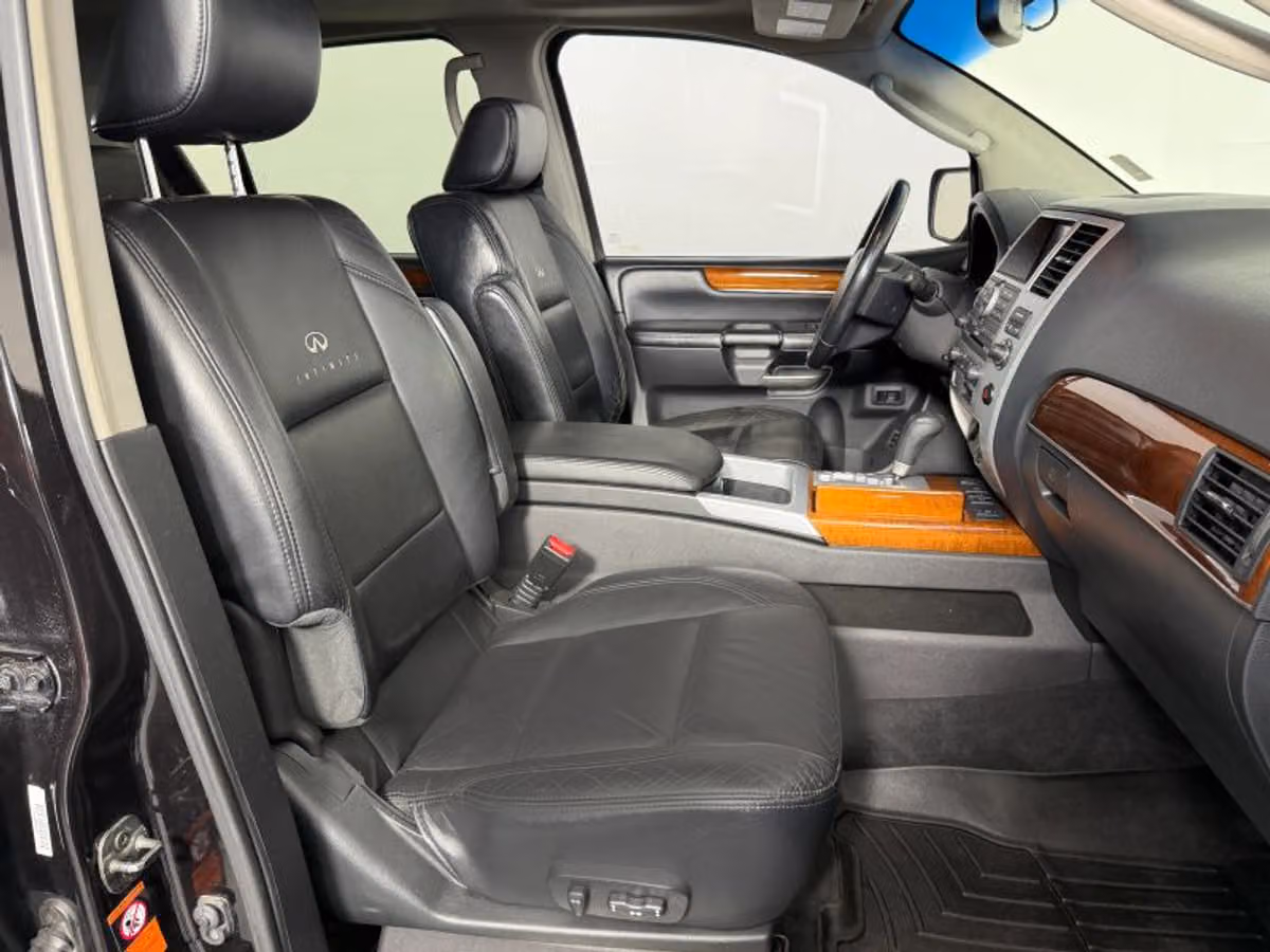 2009 INFINITI QX56 Base Image 30