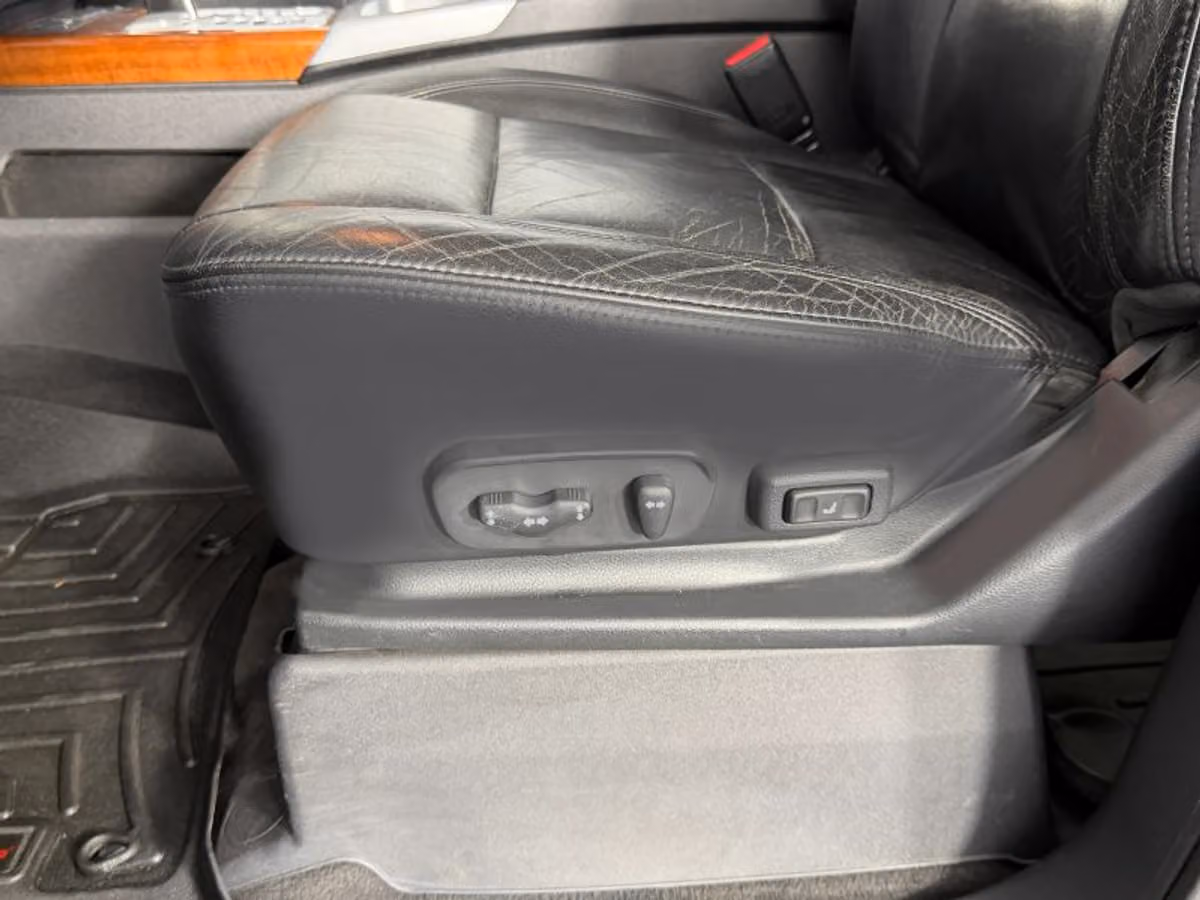 2009 INFINITI QX56 Base Image 34