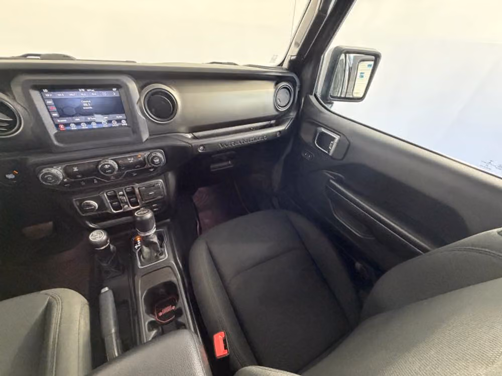 2020 Jeep Wrangler Unlimited Willys Image 10