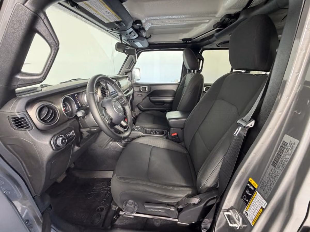 2020 Jeep Wrangler Unlimited Willys Image 28