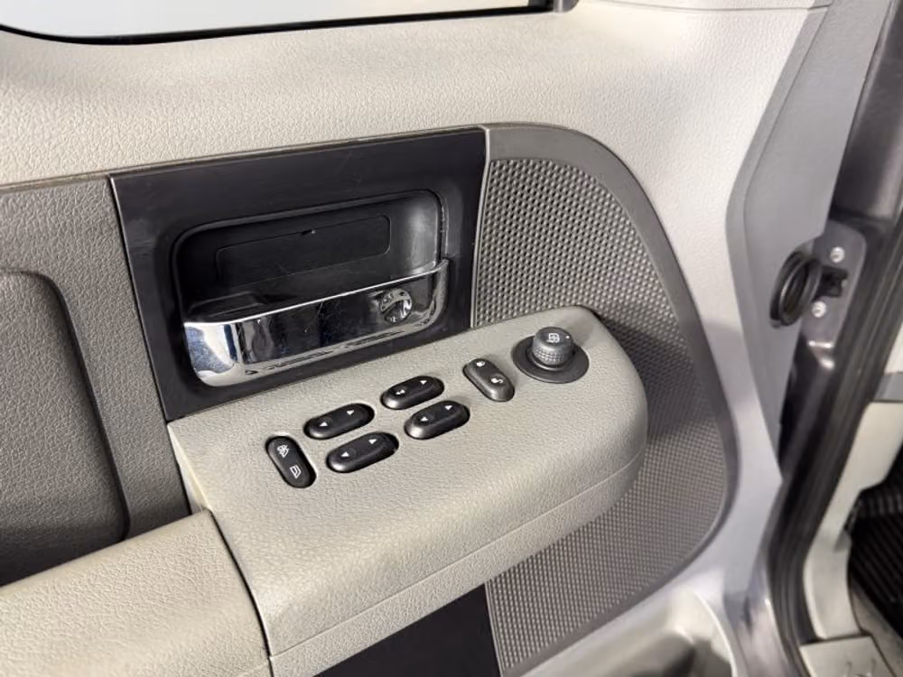 2006 Ford F-150 SuperCrew Image 30