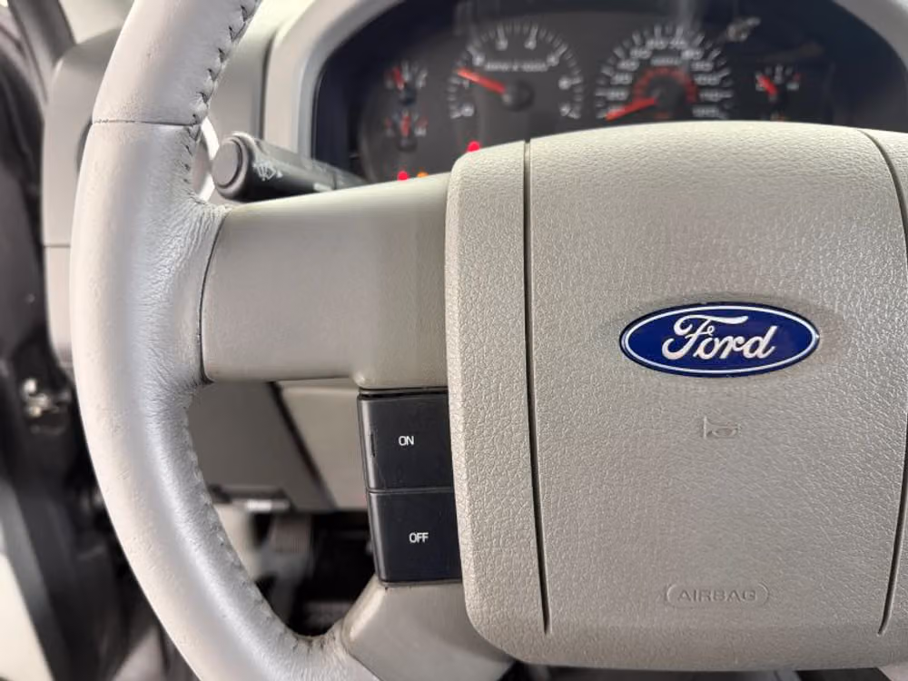 2006 Ford F-150 SuperCrew Image 25