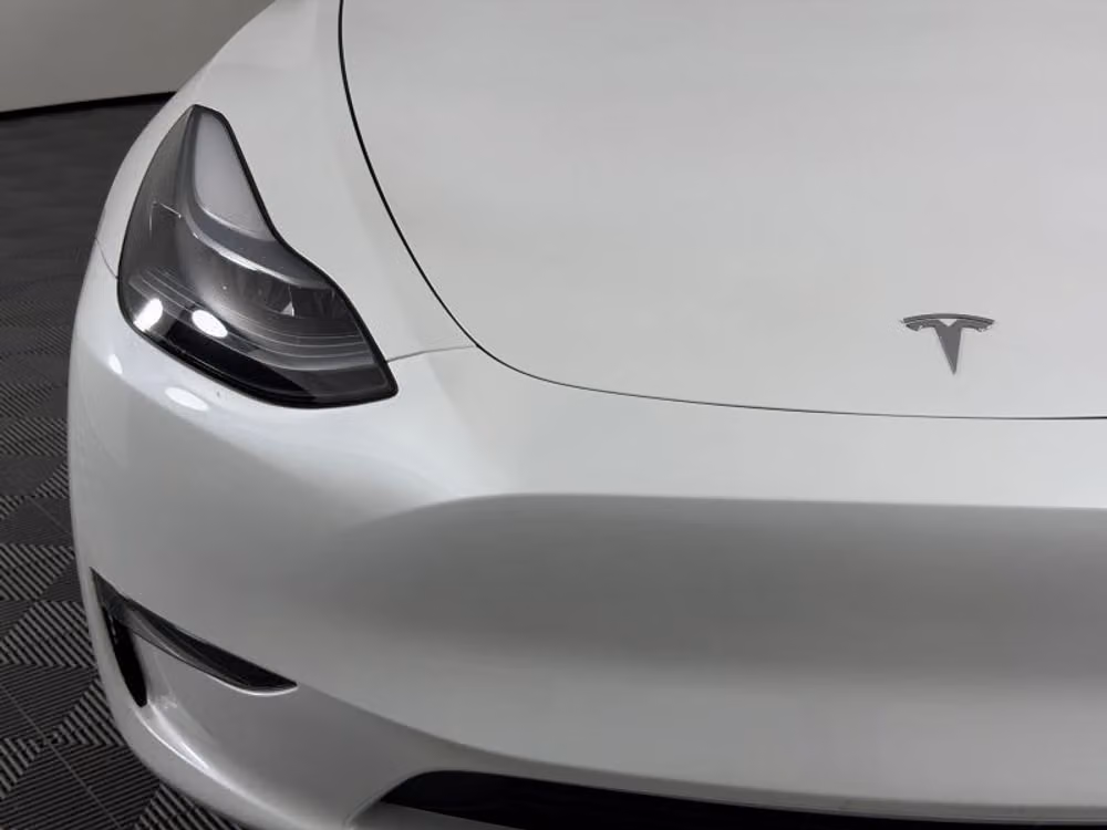 2025 Tesla Model Y Long Range Image 4