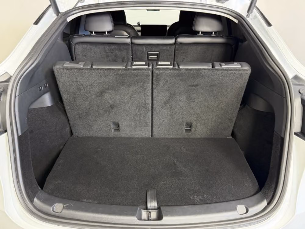 2025 Tesla Model Y Long Range Image 34