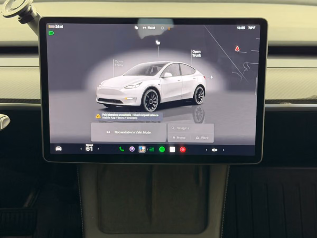 2025 Tesla Model Y Long Range Image 13
