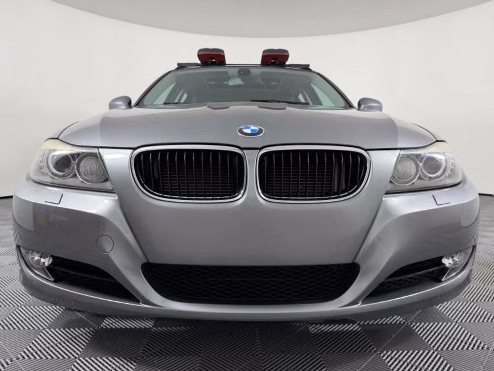 2011 BMW 3 Series 328i xDrive Image 3