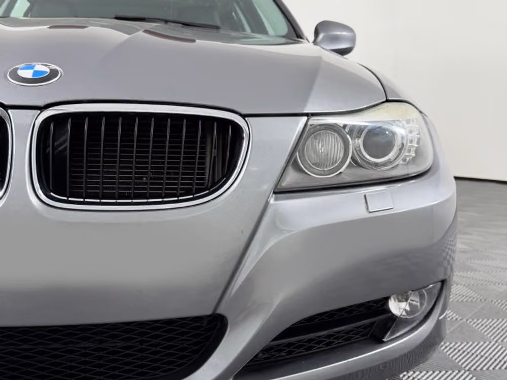 2011 BMW 3 Series 328i xDrive Image 5