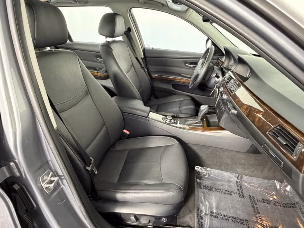 2011 BMW 3 Series 328i xDrive Image 31